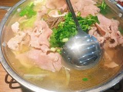 跷脚牛肉小锅-肖四女乐山跷脚牛肉(世博源店)