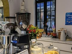 -Fridi Patisserie Cafe