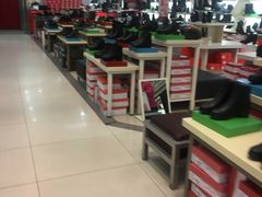 -云柏鞋业(十里堡店)