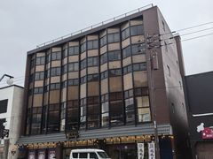 -(株)越後屋デパート