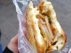 锅盔夹凉粉-小陈方酥锅盔(古城总店)