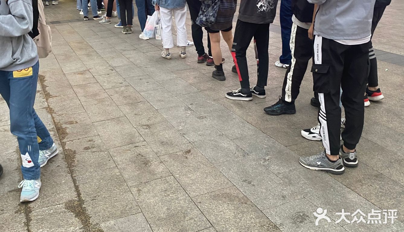 看我排了多少次队 愿意排多长的队就晓得了