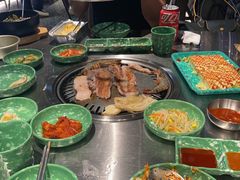 -欧巴炭烤肉오빠숯불구이(南京东路店)