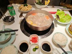 -洪氏嗨捞·猪肚鸡火锅(阳光天地店)