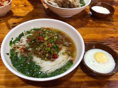 酸辣鸡杂粉-肆姐面粉馆(坡子街店)