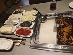 -海底捞火锅(曹安公路店)