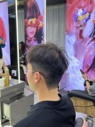 -藤野造型烫发染发