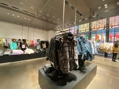 -URBAN REVIVO(深圳华润万象天地店)