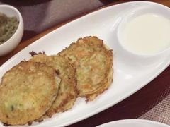 西葫芦饼配酸奶-TUK土耳其餐厅·下午茶(卢湾店)