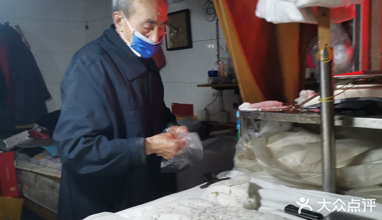 老奶奶手工发酵米糕 早上六点多来才买到