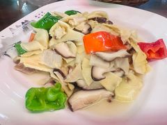 -缘来聚·徽菜名店(黄山宏村店)