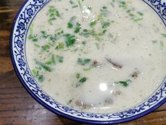 羊肉汤（多肉）-穆得·老周家牛肉烧饼(普利街店)