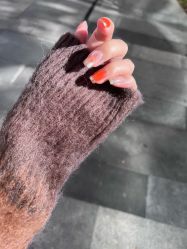 -花岐款式专研健康美甲沙龙