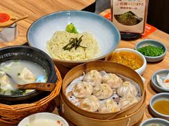 -馋三尺蟹粉小笼(人民广场店)