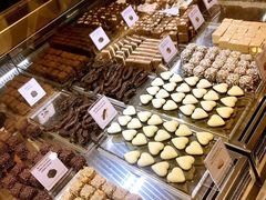 -VENCHI 闻绮(北京国贸商城店)