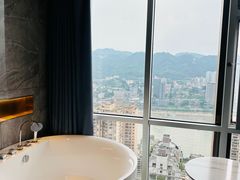 -Ting无边际江景酒店(重庆解放碑云端之眼店)