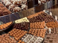 -Laderach 莱德拉(上海环贸iapm店)