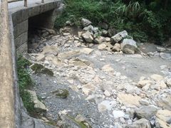 -天坑地缝国家地质公园-停车场