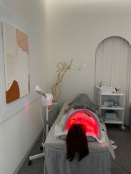 -肌玉·SkiNCare多元化护理中心