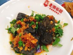 老长沙臭豆腐-呷佬·长沙手工米粉(金沙江路店)