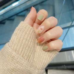 -吉吉靓甲美睫