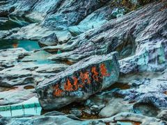 -燕子河大峡谷天坑仙境