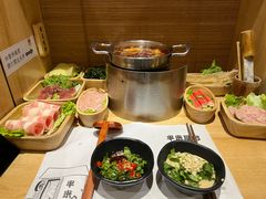 -独食火锅·半米屋台(直营总店)
