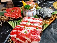 -山川小町·极番烧肉(新地假日广场店)
