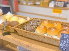 -沁屋面包店(人民东路店)