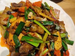 -隔壁老王·家常云南菜(花巷店)