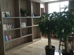 -西安大雁塔科技大学地铁站亚朵酒店