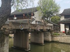 -鲁镇