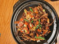 -云海肴·汽锅鸡·云南代表菜(天山百盛优客店)