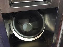 炒菜机器人的炒锅-东浩兰生上海世博展览馆