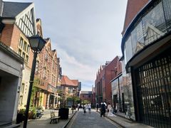 -钟书阁(松江泰晤士小镇店)