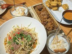 -山茶云南菜(永安里店)