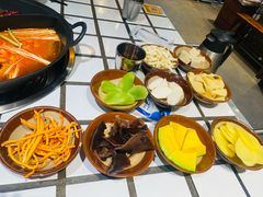 -贰回巷火锅馆(钟楼店)