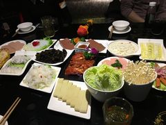 -唯爱KTV聚会餐厅(仙林东城汇店)