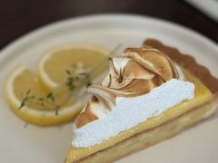 -Chom Cafe and Restaurant