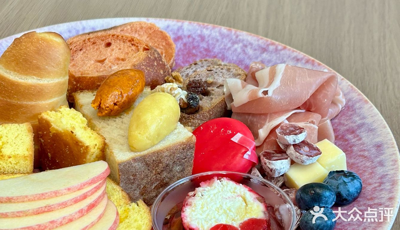 终于在南京吃上了面包拼盘！