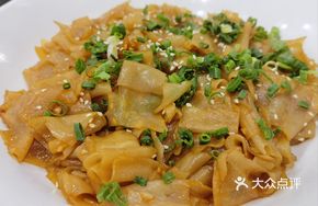 Peanut Oil Garlic Noodles