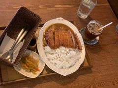 咖喱炸猪排堤坝饭-Ginko银子(青龙街店)