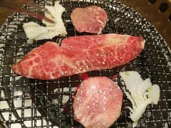 -山川小町·极番烧肉(新地假日广场店)