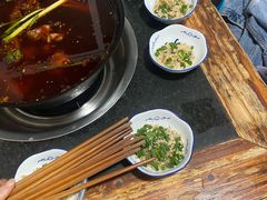 蘸料配菜-石灰市毛记烧鸡公(解放碑店)