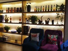 等位区-周三的情书花园餐厅(江北店)