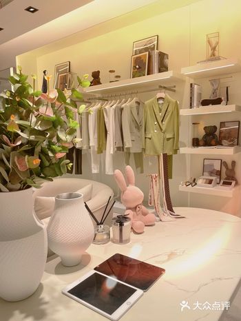 新天地这家职业装真的赞