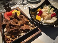 -穹六人间 people 6(岳阳路店)