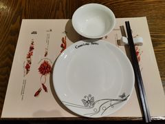 餐具摆设-彩蝶谷美食廊·粤式经典南番顺·铁板烧烤泰风味(广州长隆酒店)