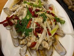 油泼蛏子-老东镇啤酒屋海鲜加工·蒸汽海鲜·海鲜烧烤(台东店)