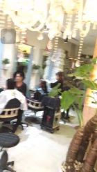 -一東造型烫发染发